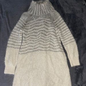 Grey and white sweater dress sleeping on snow sz s